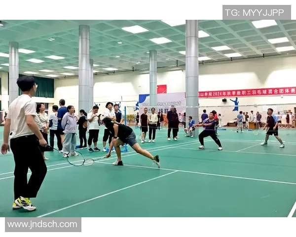 羽毛球专题:深入探讨杭州羽毛球队如何通过团队协作提升竞技水平与凝聚力 羽毛球专题:深入探讨杭州羽毛球队如何通过团队协作提升竞技水平与凝聚力